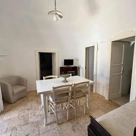 Trulli White * Locorotondo