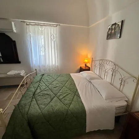 Apartment Trulli White *