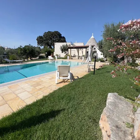 Apartment Trulli White *